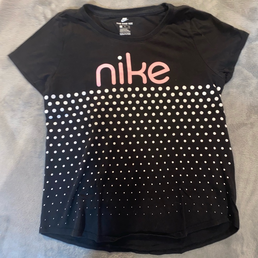 Girls Nike tee shirt